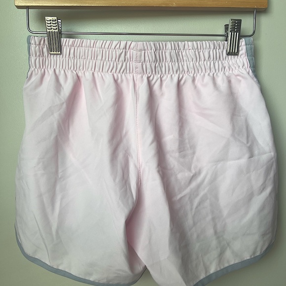 Adidas Women’s Aeroready Running Shorts 4” Pink XS - Picture 2 of 3